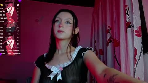 Snapshot of isis1012 chatting on 04/19/26, 02:11 isa online show from 04/19/26, 02:11