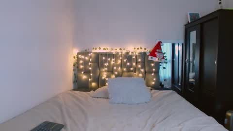 Isis  online show from 12/18/24, 11:02