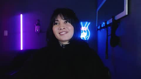 Snapshot of isis_diosa chatting on 02/07/25, 01:11 Ana Maria online show from 02/07/25, 01:11