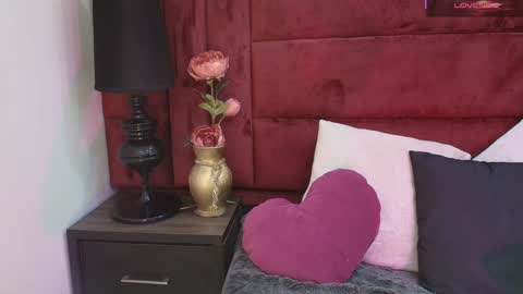 Isis  online show from 02/07/25, 09:47