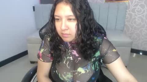 isla_ch online show from 07/10/26, 08:00