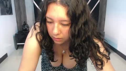 isla_ch online show from 07/14/26, 02:05