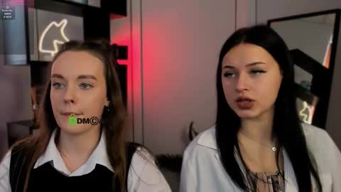 Snapshot of isla_dior chatting on 10/07/25, 08:44 isla_dior online show from 10/07/25, 08:44