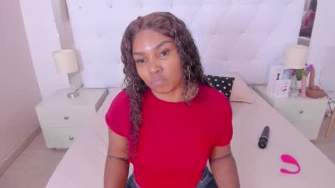 Snapshot of isla_scott chatting on 09/14/25, 11:20 Vanessa online show from 09/14/25, 11:20