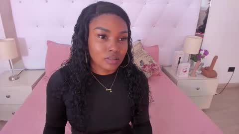 Snapshot of isla_scott chatting on 10/12/25, 11:20 Vanessa online show from 10/12/25, 11:20