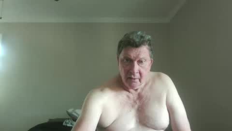 island625103 online show from 09/11/25, 04:51