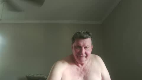 island625103 online show from 09/14/25, 04:17