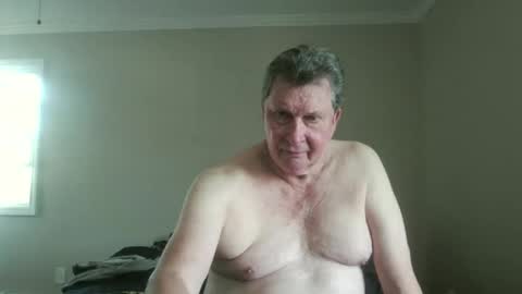 island625103 online show from 09/23/25, 05:38