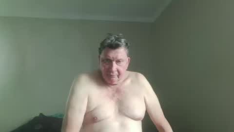 island625103 online show from 10/14/25, 05:47