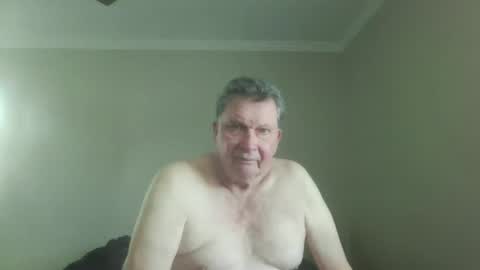 island625103 online show from 10/15/25, 06:41