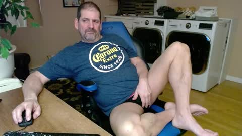 Snapshot of islandguy70 chatting on 02/02/25, 12:40 Jim online show from 02/02/25, 12:40