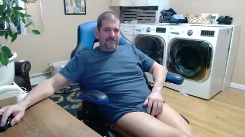 Snapshot of islandguy70 chatting on 02/03/25, 09:41 Jim online show from 02/03/25, 09:41