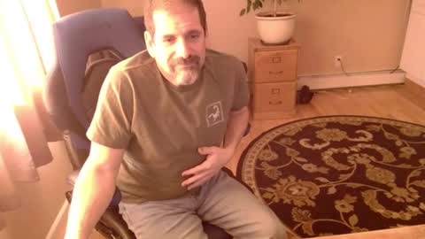 Snapshot of islandguy70 chatting on 03/03/25, 09:26 Jim online show from 03/03/25, 09:26