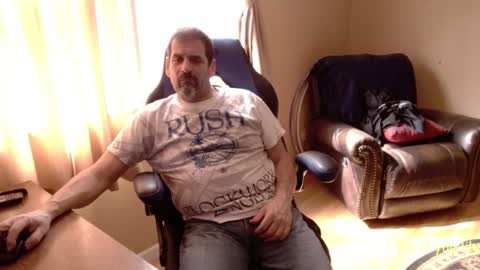 Snapshot of islandguy70 chatting on 03/09/25, 05:39 Jim online show from 03/09/25, 05:39