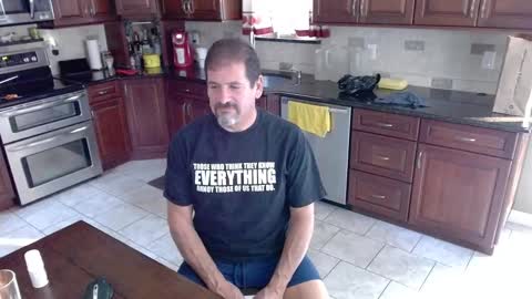 Snapshot of islandguy70 chatting on 10/04/25, 12:47 Jim online show from 10/04/25, 12:47