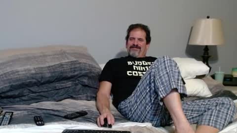 Snapshot of islandguy70 chatting on 10/31/25, 10:00 Jim online show from 10/31/25, 10:00