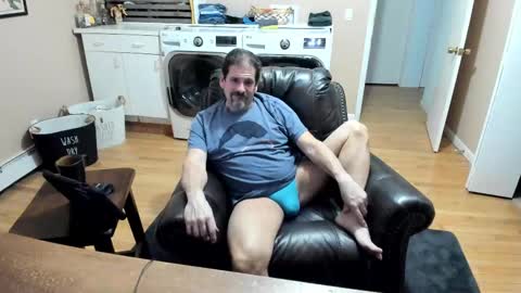 Snapshot of islandguy70 chatting on 11/23/25, 11:37 Jim online show from 11/23/25, 11:37