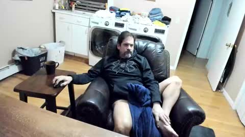 Snapshot of islandguy70 chatting on 12/16/25, 10:09 Jim online show from 12/16/25, 10:09
