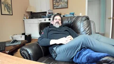 Snapshot of islandguy70 chatting on 03/19/26, 09:52 Jim online show from 03/19/26, 09:52