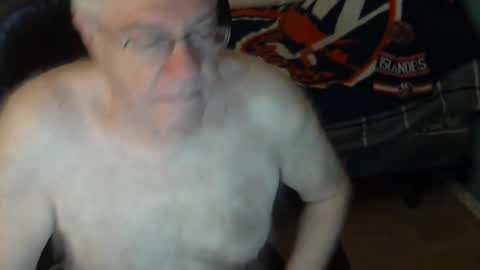 Snapshot of islesman22 chatting on 04/01/26, 09:21 islesman22 online show from 04/01/26, 09:21