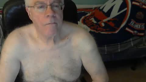 Snapshot of islesman22 chatting on 04/10/26, 09:36 islesman22 online show from 04/10/26, 09:36