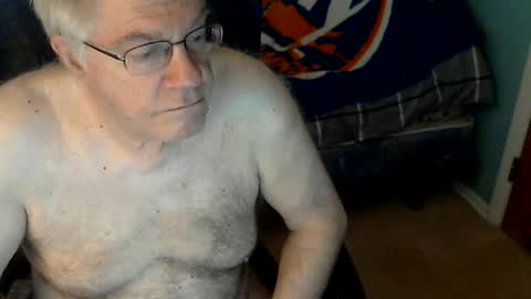 Snapshot of islesman22 chatting on 06/27/26, 10:53 islesman22 online show from 06/27/26, 10:53