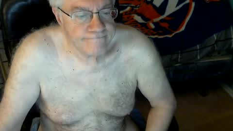 Snapshot of islesman22 chatting on 08/06/26, 09:55 islesman22 online show from 08/06/26, 09:55
