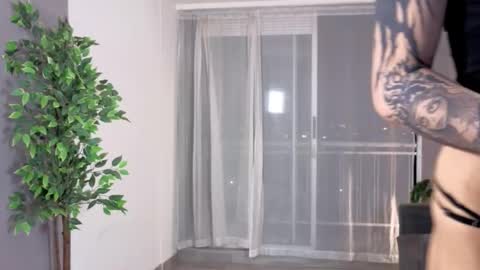 Snapshot of isnotforeveryone chatting on 01/19/26, 01:09 Julyane online show from 01/19/26, 01:09