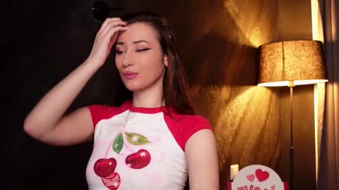 IsoldeBliss online show from 02/18/25, 08:16