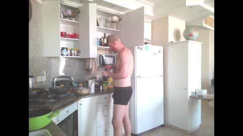 Snapshot of israeli_tall chatting on 12/09/24, 12:19 Tall Jewish Ginger DOM online show from 12/09/24, 12:19