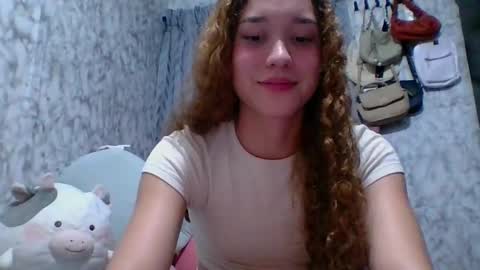 Snapshot of issa30213 chatting on 02/21/25, 03:34 Issa online show from 02/21/25, 03:34