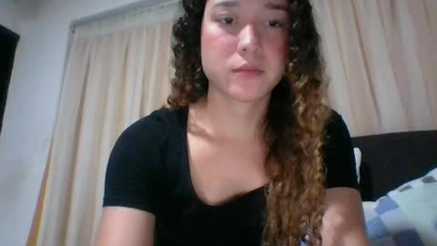Snapshot of issa30213 chatting on 04/15/26, 01:01 Issa online show from 04/15/26, 01:01