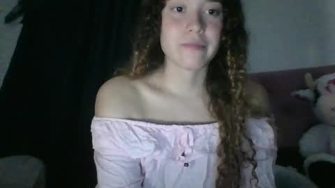 Snapshot of issa30213 chatting on 05/07/26, 01:00 Issa online show from 05/07/26, 01:00