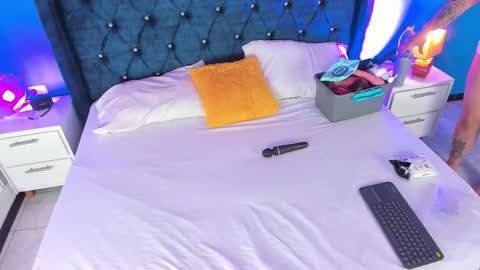 Snapshot of issa_clark1 chatting on 03/26/26, 09:31 Issa online show from 03/26/26, 09:31