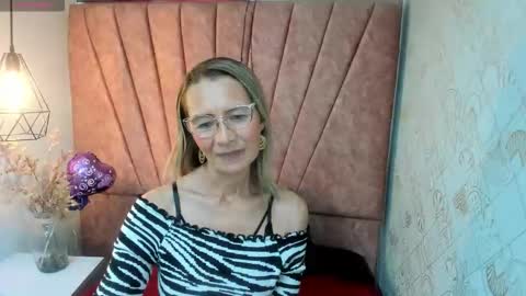 ISSA MILF online show from 10/15/25, 01:22