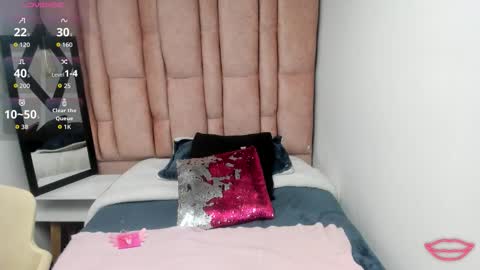 Snapshot of issa_milf__ chatting on 02/07/26, 11:36 ISSA MILF online show from 02/07/26, 11:36