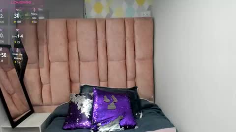 Snapshot of issa_milf__ chatting on 02/11/26, 01:05 ISSA MILF online show from 02/11/26, 01:05