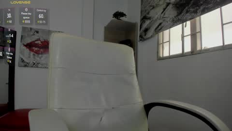 Snapshot of issa_nassar chatting on 01/15/25, 05:05 Issa online show from 01/15/25, 05:05