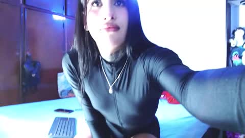 Issabel online show from 12/02/25, 02:50