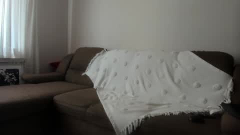 Snapshot of issabelle_69 chatting on 02/19/25, 10:23 Issabelle online show from 02/19/25, 10:23