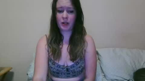 issamayy333 online show from 10/21/25, 02:34