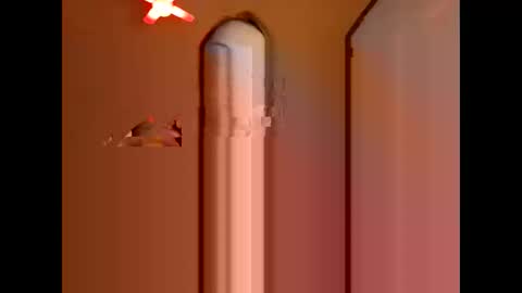 Snapshot of issis_demon chatting on 01/04/25, 01:21 Yiz online show from 01/04/25, 01:21