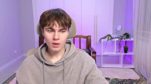 Maks online show from 01/03/25, 03:16