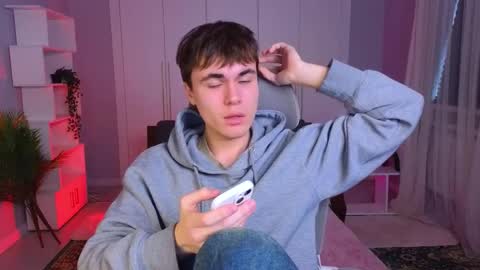 Maks online show from 02/09/25, 09:37