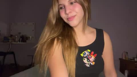 isabella online show from 03/25/26, 10:27