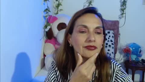 Snapshot of italagomez chatting on 11/28/25, 12:35 Itala Gomez online show from 11/28/25, 12:35