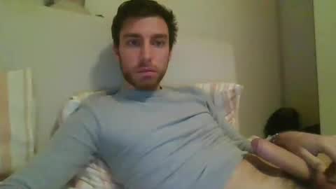 italian_boy_22 online show from 12/19/24, 03:30