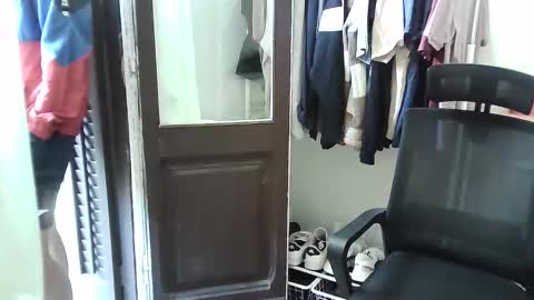 italianboybcn online show from 10/31/25, 08:59