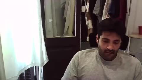 italianboybcn online show from 11/05/25, 08:25