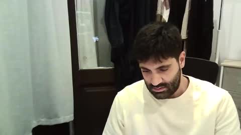 italianboybcn online show from 11/12/25, 08:08